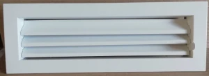 Kratka Zamykana Biała - do otworu 325x95 mm - metalowe kratki lakierowane (1)